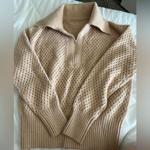 Women’s Small soft cream quarter zip